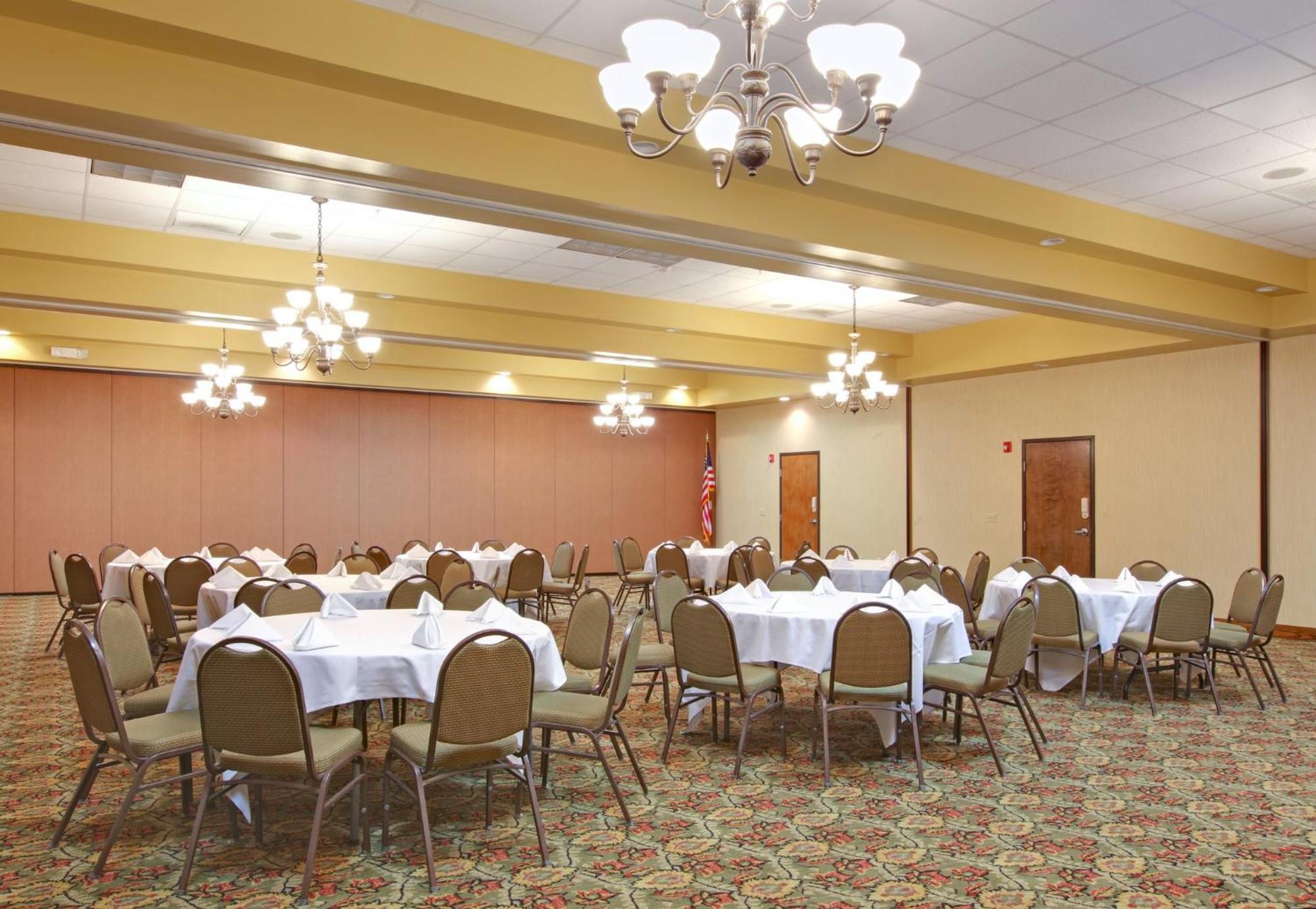 Holiday Inn Blytheville By Ihg Exterior photo